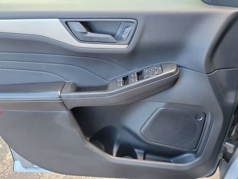 Used 2022 Ford Escape SE w/ SE Sport Appearance Package FWD image 13