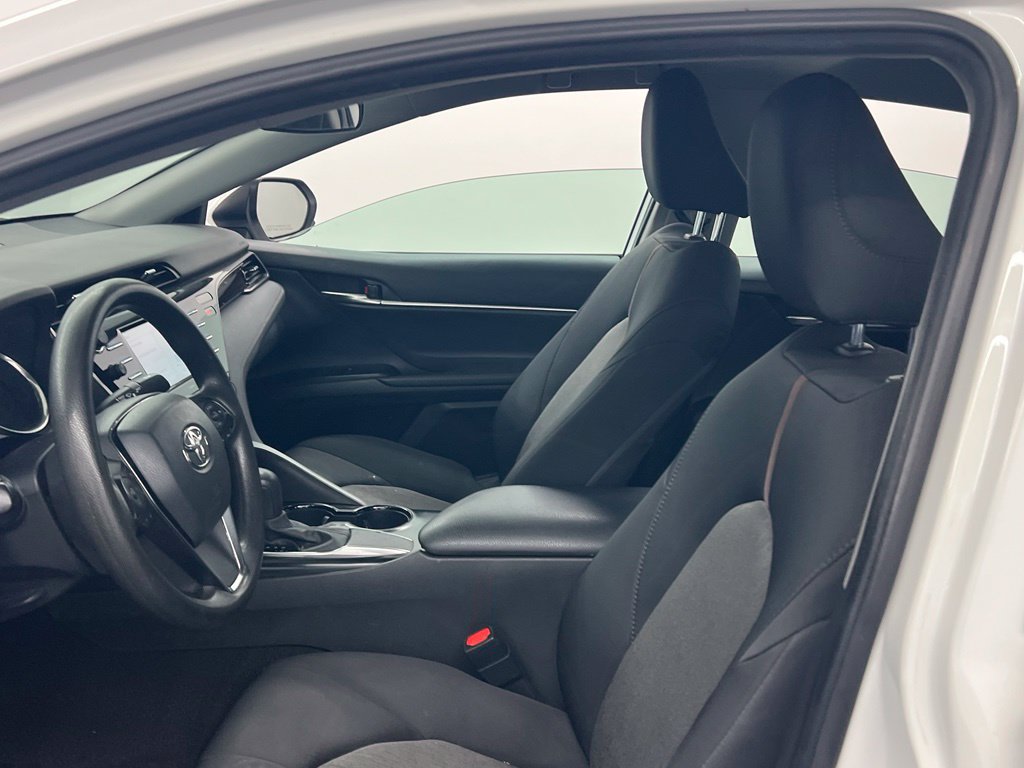 Used 2020 Toyota Camry LE FWD image 8