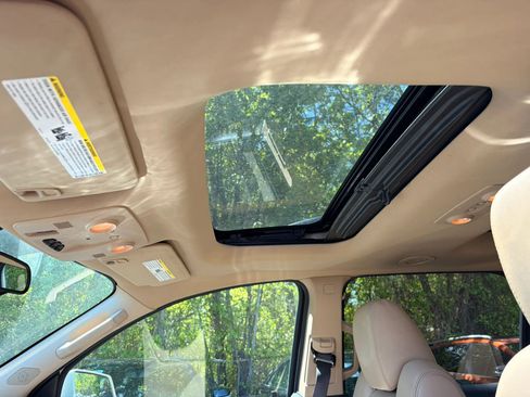 Used 2012 GMC Acadia Denali AWD/4WD image 25