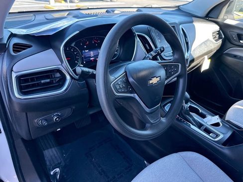 Used 2023 Chevrolet Equinox LS w/ LS Convenience Package image 10