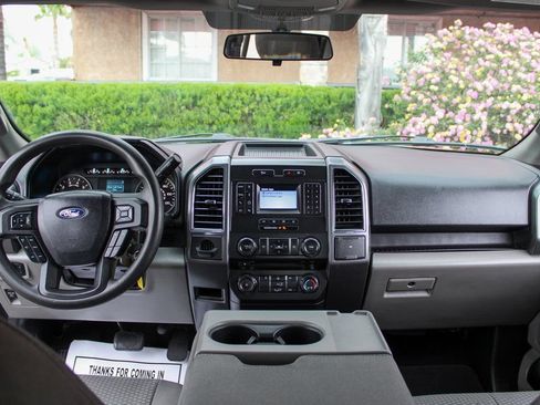 Used 2018 Ford F150 XLT RWD image 24