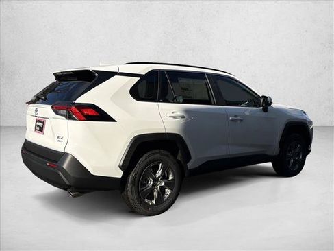 Used 2025 Toyota RAV4 XLE w/ Convenience Package AWD/4WD image 5