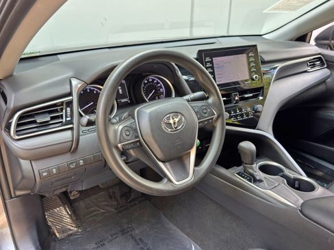 Used 2021 Toyota Camry LE FWD image 12