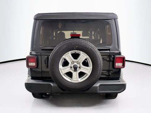 Used 2022 Jeep Wrangler Unlimited Sport AWD/4WD image 6