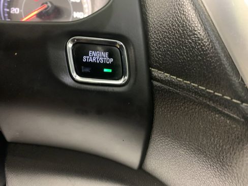 Used 2017 GMC Acadia SLT image 18