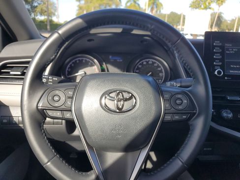 Used 2023 Toyota Camry SE image 19