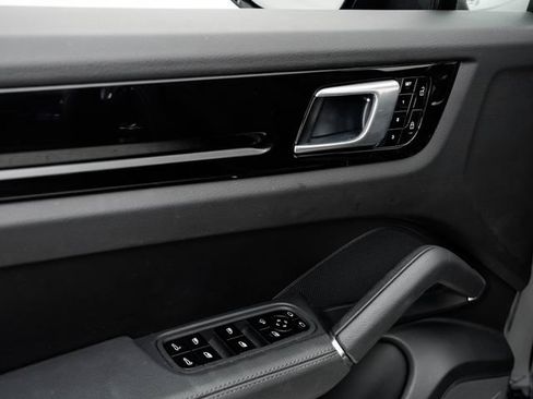 Certified 2021 Porsche Cayenne AWD/4WD image 10