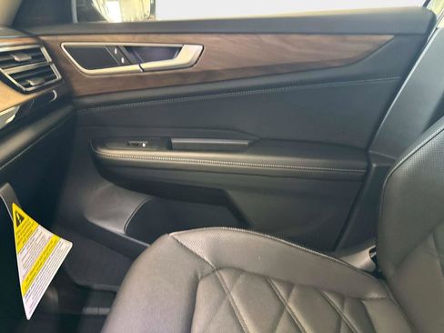 New 2026 Volkswagen Atlas SE image 24