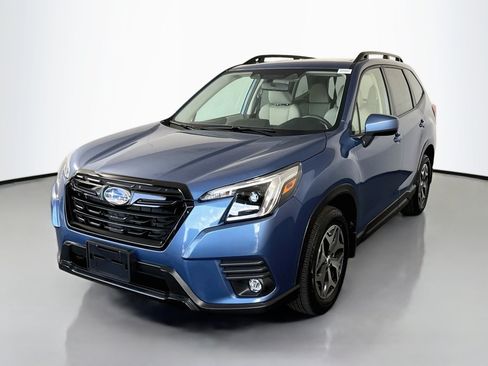 Used 2024 Subaru Forester Premium AWD/4WD image 4
