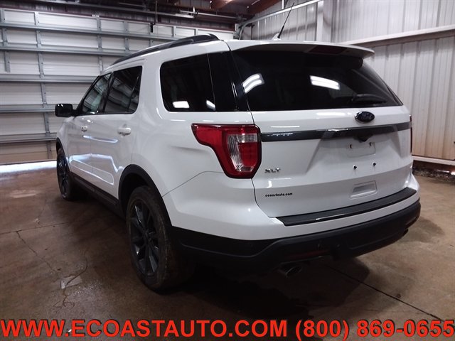Used 2018 Ford Explorer XLT w/ Equipment Group 202A FWD image 5