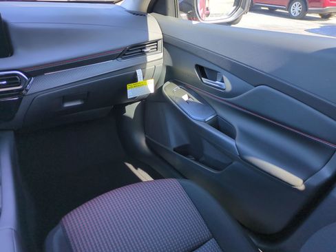 New 2026 Nissan Sentra SR w/ Floor Mat Package FWD image 16