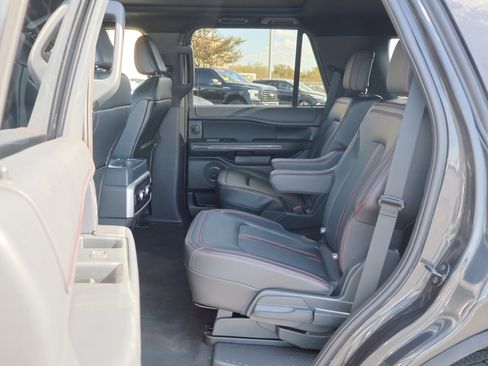 Certified 2024 Ford Expedition Limited image 29