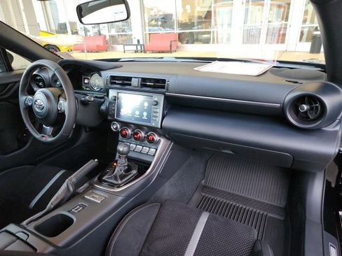 Used 2025 Toyota GR86 Premium image 23