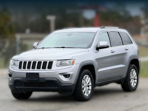 Used 2014 Jeep Grand Cherokee Laredo w/ 18" Wheel & 8.4" Radio Group RWD image 6