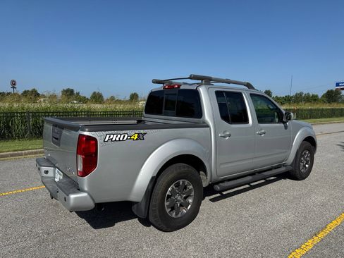 Used 2016 Nissan Frontier PRO-4X w/ Pro-4x Luxury Package AWD/4WD image 5