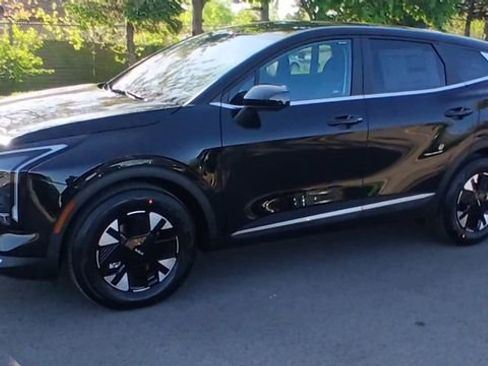 New 2026 Kia Sportage LX FWD image 7