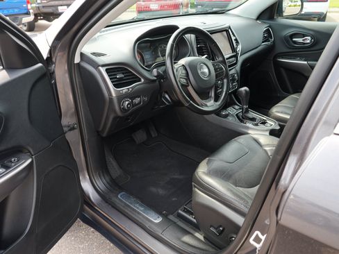 Used 2020 Jeep Cherokee Limited AWD/4WD image 13