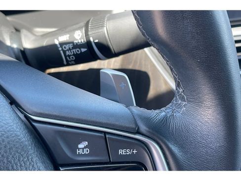 Certified 2022 Honda Accord Touring image 37