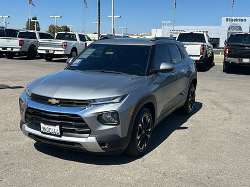 Used 2023 Chevrolet TrailBlazer LT w/ Convenience Package image 8
