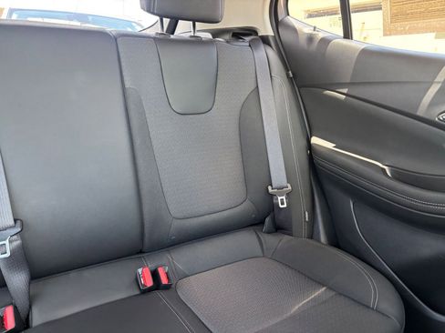 Used 2025 Buick Encore GX Preferred FWD image 36