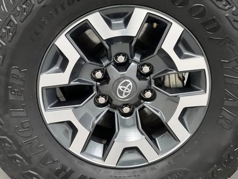 Used 2023 Toyota Tacoma TRD Off-Road image 61