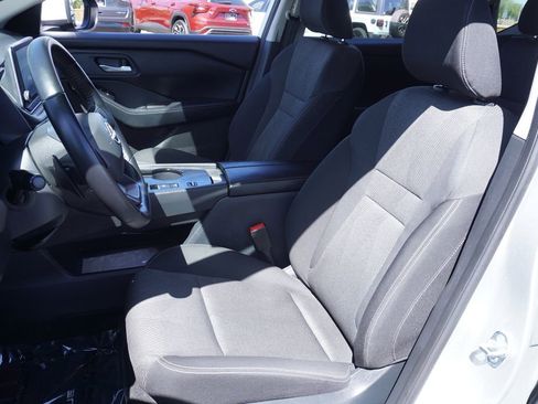 Certified 2025 Nissan Rogue SV image 13