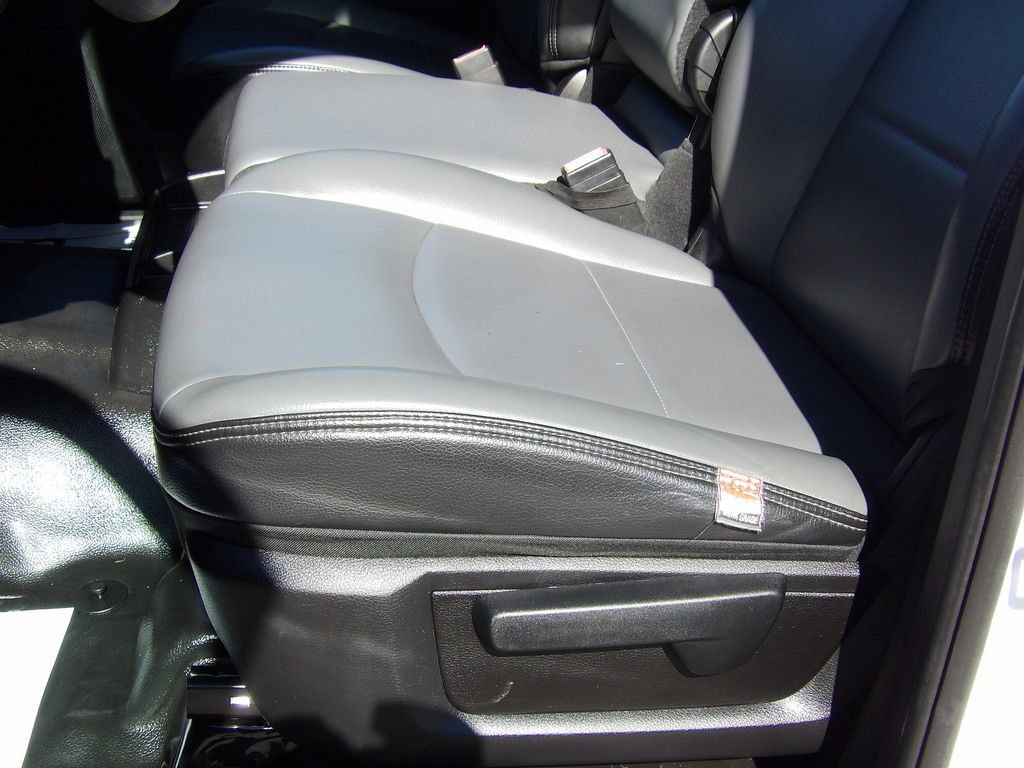 Used 2020 RAM 5500 Tradesman RWD image 18