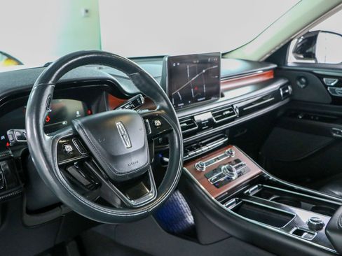 Used 2021 Lincoln Aviator Reserve w/ Equipment Group 201A AWD/4WD image 23