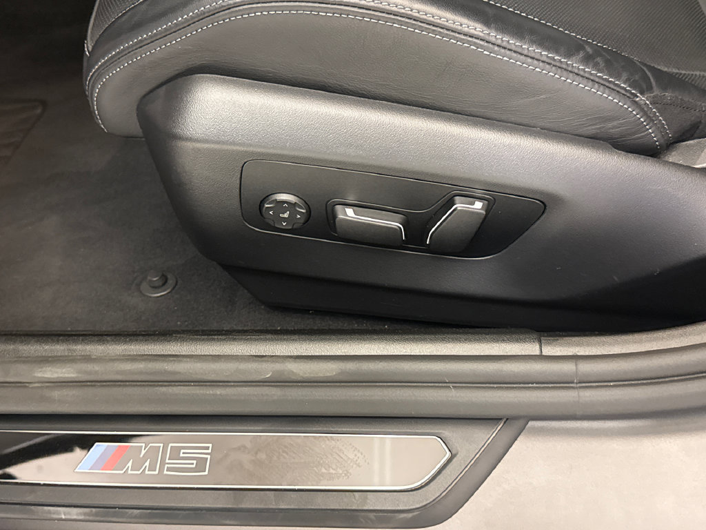 Used 2025 BMW M5 w/ Carbon Package AWD/4WD image 24
