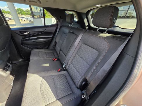 Used 2019 Chevrolet Equinox LT w/ Driver Convenience Package FWD image 32