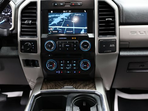 Used 2018 Ford F250 Lariat w/ Lariat Value Package image 35