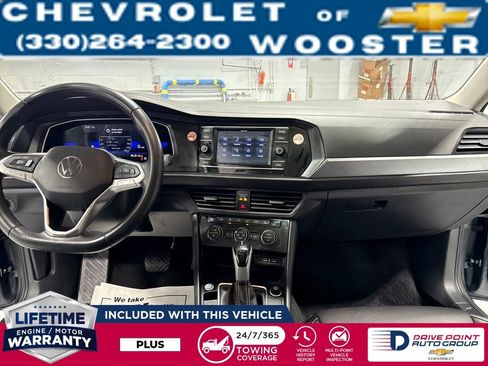 Used 2024 Volkswagen Jetta SE image 30