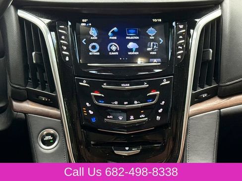 Used 2020 Cadillac Escalade Premium Luxury AWD/4WD image 12