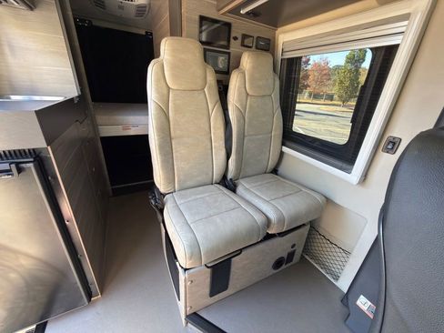 Used 2023 Mercedes-Benz Sprinter 2500 image 30