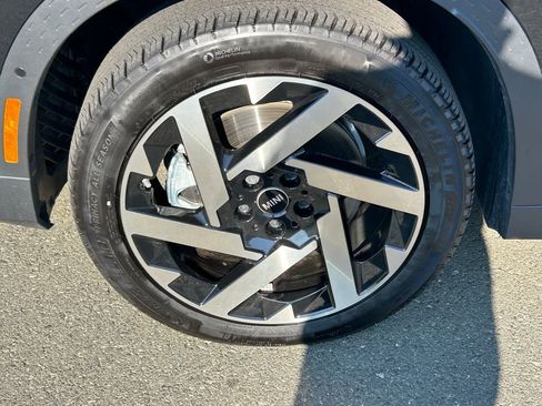 Used 2025 MINI Cooper Countryman S w/ Comfort Package Max image 9