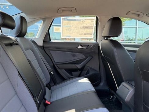 New 2025 Volkswagen Jetta SE image 5