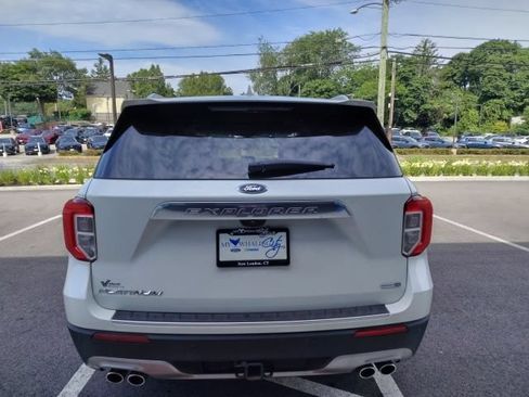 Used 2020 Ford Explorer Platinum w/ Premium Technology Package AWD/4WD image 4