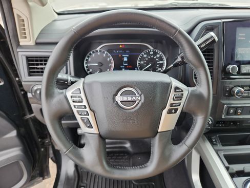 Used 2024 Nissan Titan SV w/ SV Convenience Package image 19