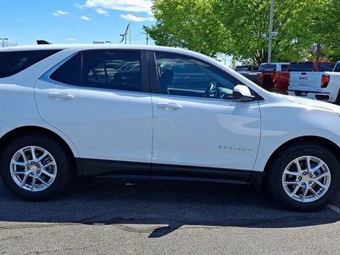 Used 2023 Chevrolet Equinox LT FWD image 9