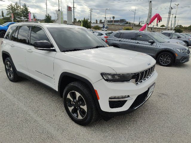 Used 2023 Jeep Grand Cherokee 4WD 4xe image 27
