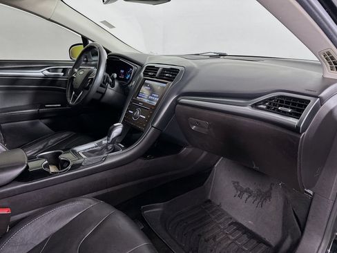 Used 2016 Ford Fusion Titanium image 29