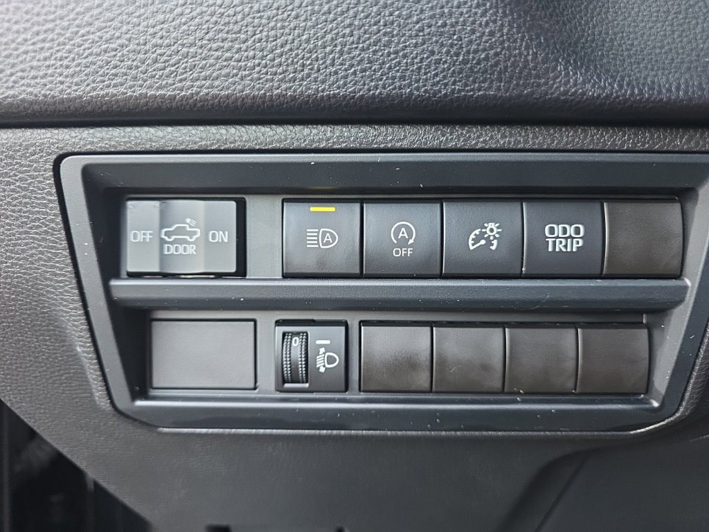 Used 2022 Toyota Tundra SR5 RWD image 16