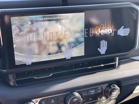 New 2026 Jeep Wrangler Rubicon w/ Xtreme 35 Tire Package image 33