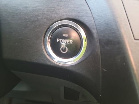 Used 2011 Toyota Prius Five image 14