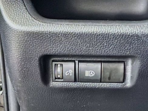 Used 2024 Toyota RAV4 XLE FWD image 12