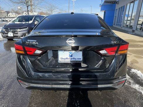 Used 2024 Nissan Altima 2.5 SV image 12