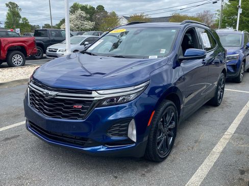 Used 2023 Chevrolet Equinox RS image 2