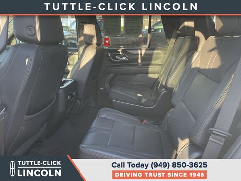 Used 2022 Chevrolet Tahoe RST w/ Luxury Package AWD/4WD image 18