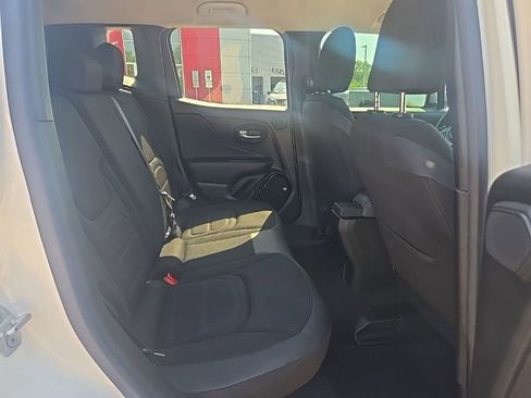 Used 2017 Jeep Renegade Altitude AWD/4WD image 21