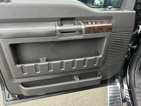 Used 2014 Ford F250 Platinum AWD/4WD image 28